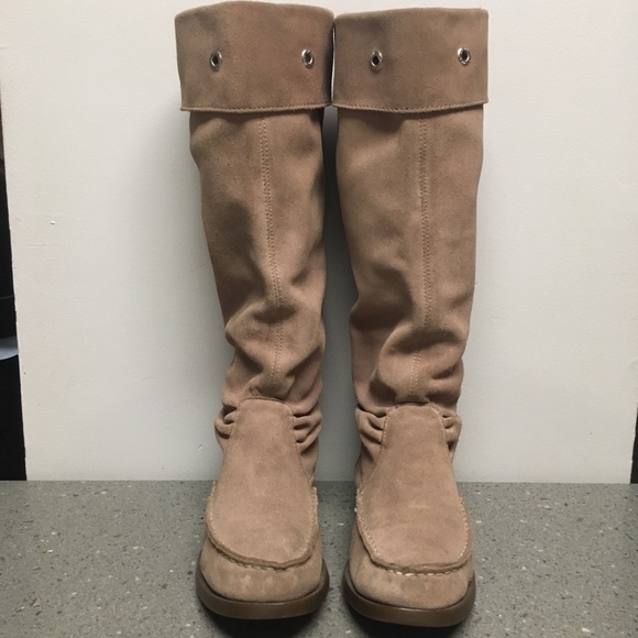 sperry moccasin boots